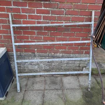Gegalvaniseerde ladderhouder  beschikbaar voor biedingen