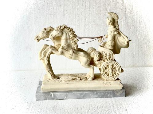 Sculptuur van een Romeinse soldaat - L.Toni - conditie van d, Antiek en Kunst, Kunst | Beelden en Houtsnijwerken, Ophalen of Verzenden