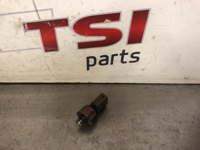 Commutateur pression d'huile d'un Audi Q8, Autos : Pièces & Accessoires, Moteurs & Accessoires, Audi, Utilisé, 3 mois de garantie