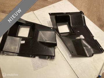 Binnenscherm origineel links of rechtsvoor BMW E30 type 2 beschikbaar voor biedingen
