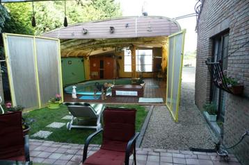 TE KOOP CARPOOLSHELTER, tuin, vee, ETC... 700€. beschikbaar voor biedingen