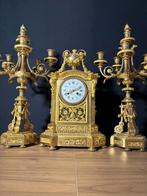 (79) Antieke Franse Bronzen Regency Pendule met Kandelaren, Ophalen of Verzenden