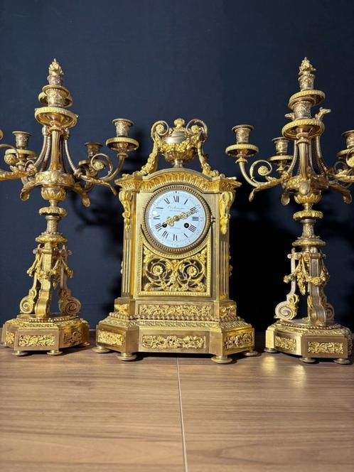 (79) Antieke Franse Bronzen Regency Pendule met Kandelaren, Antiek en Kunst, Antiek | Klokken, Ophalen of Verzenden