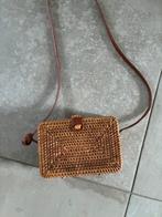 Rieten handtas, Handtassen en Accessoires, Tassen | Damestassen, Ophalen, Zo goed als nieuw, Handtas