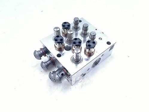 ABS POMP BMW S 1000 RR 2021-2023 (S1000RR K63), Motoren, Onderdelen | BMW, Gebruikt
