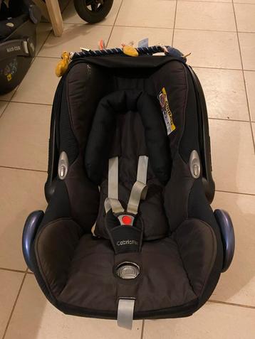 Maxi-cosi cabrio fix beschikbaar voor biedingen