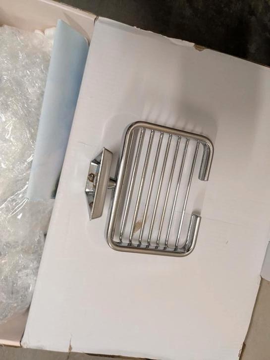 Set badkameraccessoires, Huis en Inrichting, Badkamer | Badtextiel en Accessoires, Zo goed als nieuw, Handdoekenrek, Ophalen