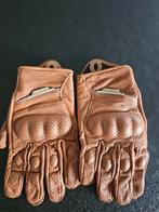 Richa cruiser perforated, Motoren, Ophalen