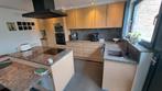 recente keuken met enkele nieuwe toestellen, Ophalen, Zo goed als nieuw