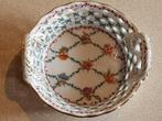 Magnifique panier ancien en porcelaine dentelle ; 11 cm, Antiquités & Art, Enlèvement ou Envoi