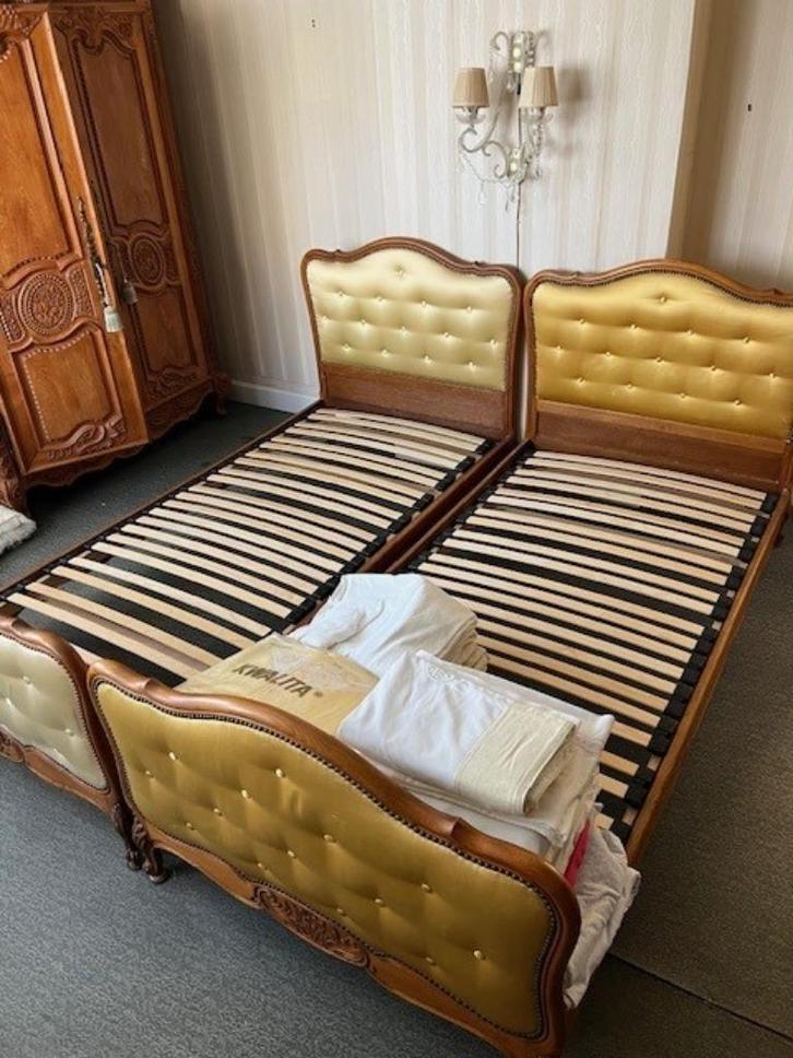 2 eikenhout beklede bedden - onberispelijke staat - De Panne, Huis en Inrichting, Slaapkamer | Bedden, Gebruikt, Eenpersoons, 90 cm