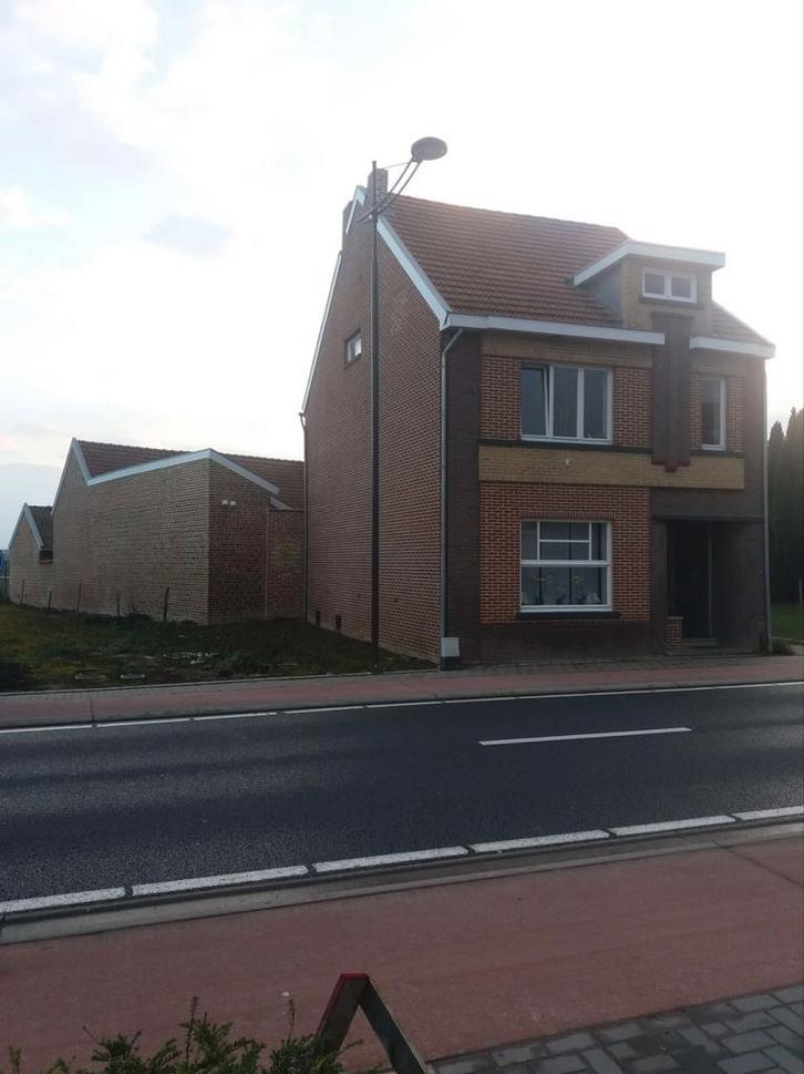 Mooie kleine karakteristieke boerderij te koop, Immo, Huizen en Appartementen te koop, Provincie Limburg, 1500 m² of meer, Vrijstaande woning