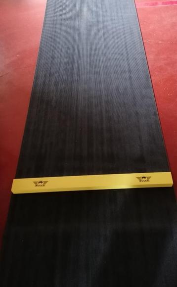 Bull's Rubber dartmat + oche 300 x 60 cm. beschikbaar voor biedingen