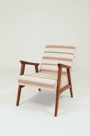 Vintage armchair natural Lin beige upholstery fabric 1970 beschikbaar voor biedingen