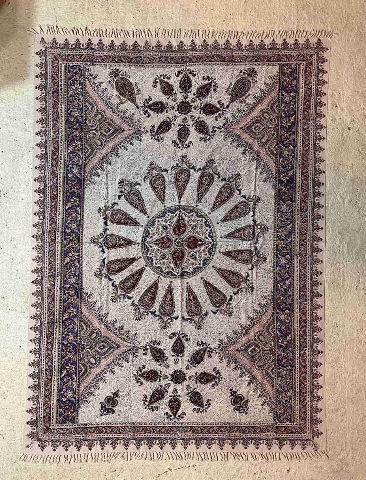 Grand foulard woonkleed hand gestempeld katoen 183/130, Huis en Inrichting, Woonaccessoires | Plaids en Woondekens, Zo goed als nieuw