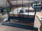 Zwart metalen bed 140 op 200 cm, Huis en Inrichting, Slaapkamer | Bedden, Ophalen