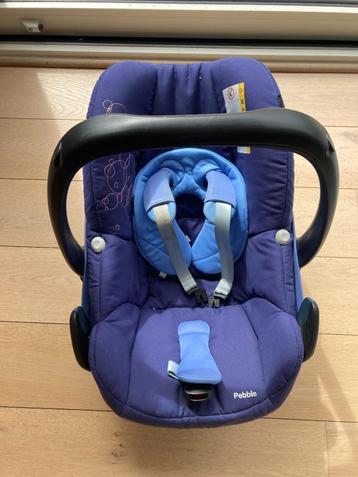 siège auto pour un bébé maxi cosi, très bon état