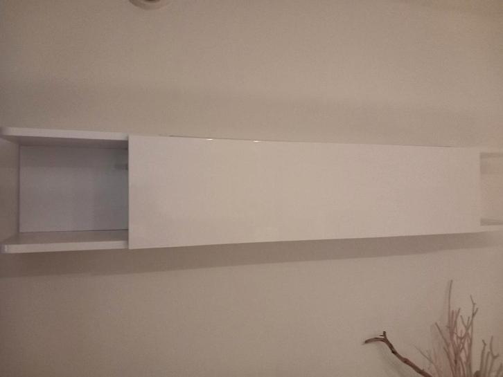 Hangkast kast opberger bovenkast met deur IKEA, Huis en Inrichting, Woonaccessoires | Overige, Zo goed als nieuw, Ophalen