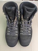 lowa tibet gtx maat 44, Ophalen, Gebruikt, Schoenen