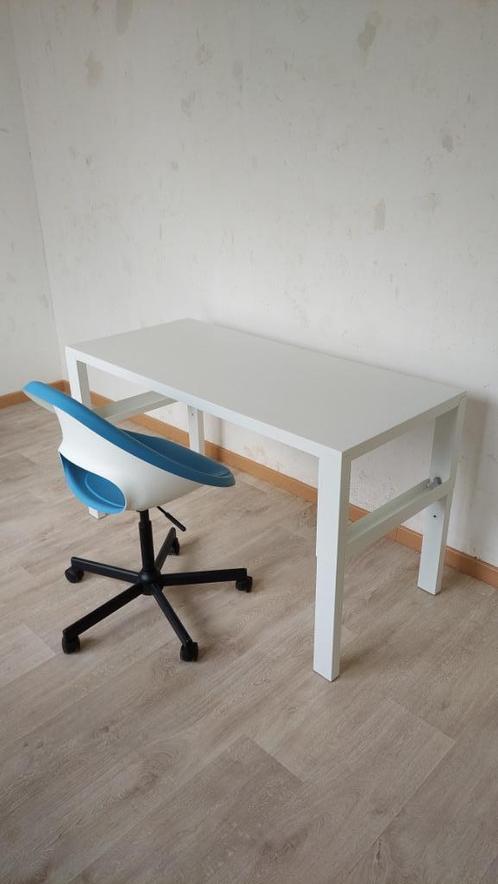 Kinder bureau + stoel, Huis en Inrichting, Bureaus, Zo goed als nieuw, Bureau, In hoogte verstelbaar, Ophalen