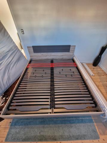 Dubbelbed lattenbodems nachtkasten commode slaapkamerset, Ophalen, Zo goed als nieuw