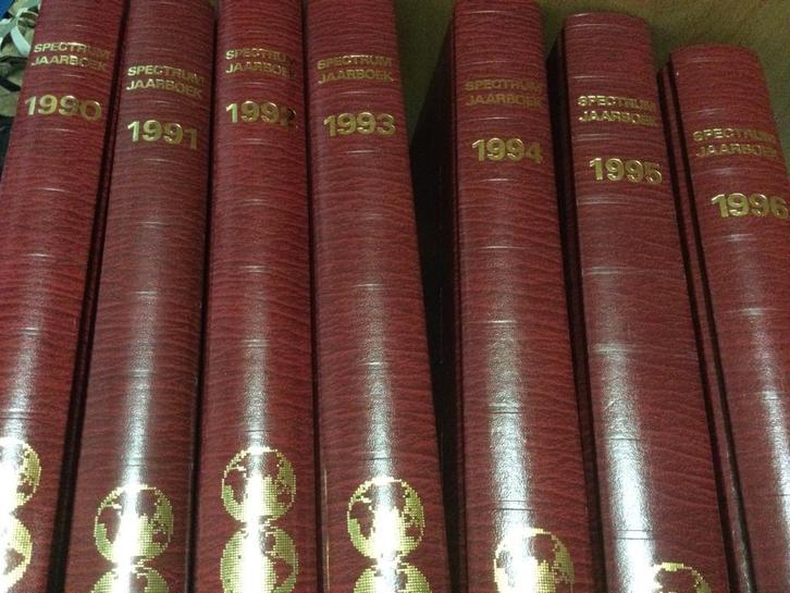 Spectrum jaarboeken, Boeken, Encyclopedieën, Zo goed als nieuw, Ophalen