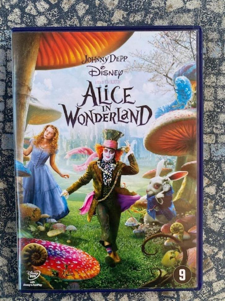 Alice in Wonderland DVD met Johnny Depp Nieuwstaat, Cd's en Dvd's, Dvd's | Avontuur, Zo goed als nieuw, Alle leeftijden, Ophalen of Verzenden