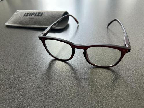 Izipizi Blue Light Screen Glasses #E - Dark brown/Red - NEW!, Handtassen en Accessoires, Zonnebrillen en Brillen | Heren, Nieuw