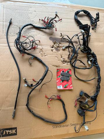 Honda mb kabelboom en remblokken beschikbaar voor biedingen