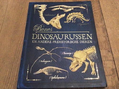 Bones dinosaurussen - licht beschadigd zie laatste foto’s !!, Boeken, Kinderboeken | Jeugd | onder 10 jaar, Gelezen, Ophalen