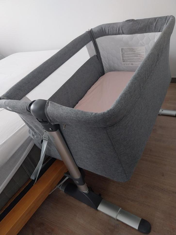 „Calinoo” Cododo wieg/bed met matras, Kinderen en Baby's, Babywiegjes en Ledikanten, Zo goed als nieuw, Wieg, Ophalen