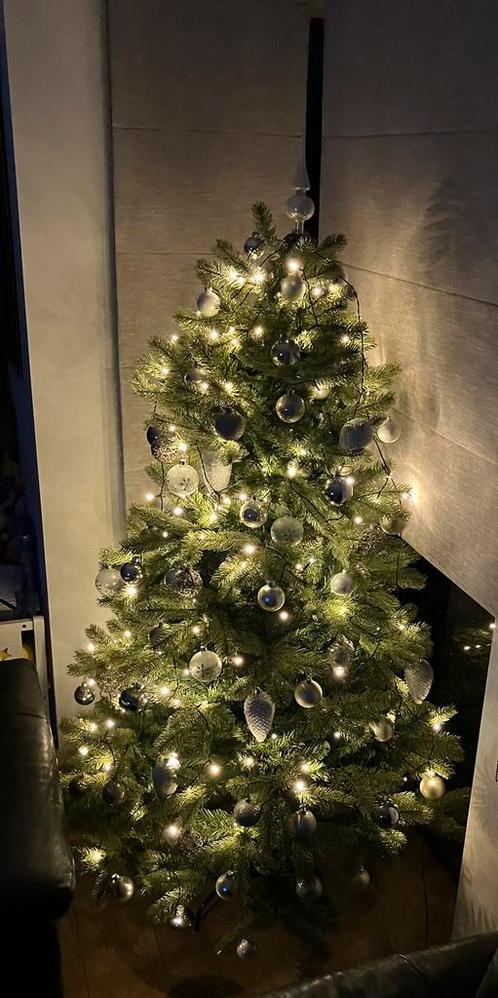 Kerstboom met verlichting, kerstballen, Divers, Noël, Enlèvement