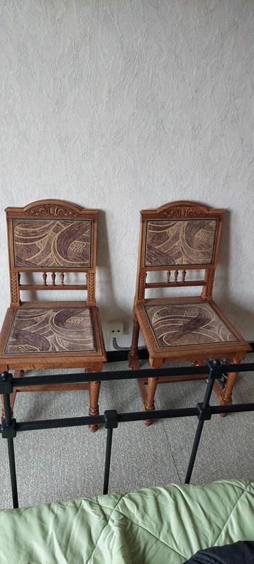 2 antieke stoelen 