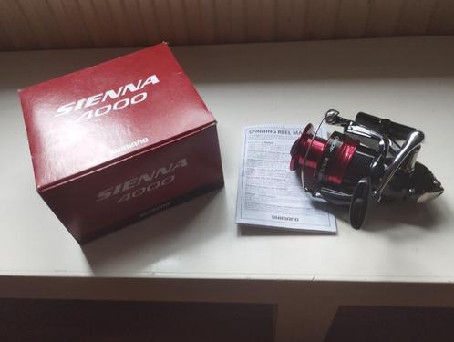 Moulinet Shimano Sienna FG 4000, Watersport en Boten, Hengelsport | Algemeen, Zo goed als nieuw, Molen, Ophalen