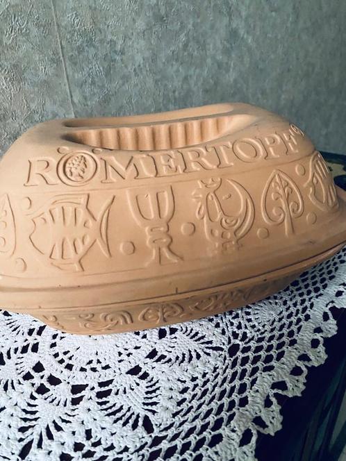 Originele Romertopf ovenschaal NIEUW, Huis en Inrichting, Keuken | Potten en Pannen, Nieuw, Koekenpan of Braadpan, Overige materialen