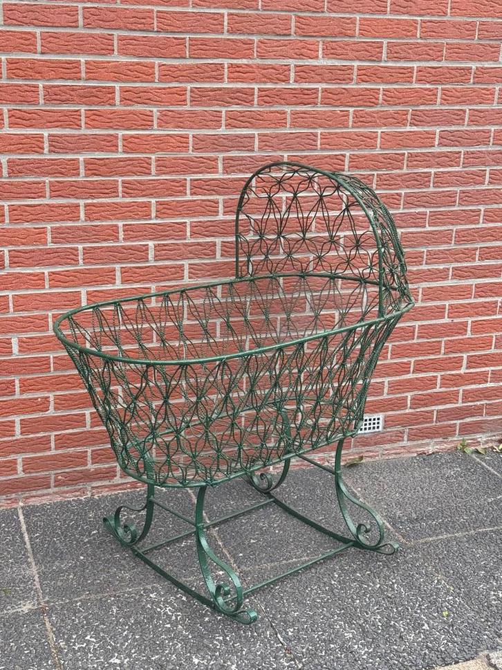 Vintage kinderwieg ijzer jaren 1800, Kinderen en Baby's, Babywiegjes en Ledikanten, Gebruikt, Wieg, Ophalen