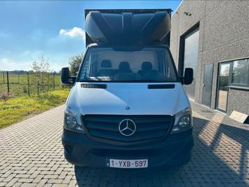 Camion fourgon Mercedes Sprinter 