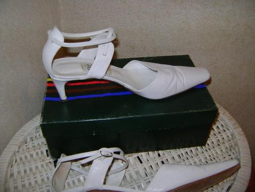 CYPRES - zomerschoenen - leder - mt 41, Kleding | Dames, Schoenen, Zo goed als nieuw, Pumps, Wit, Ophalen of Verzenden
