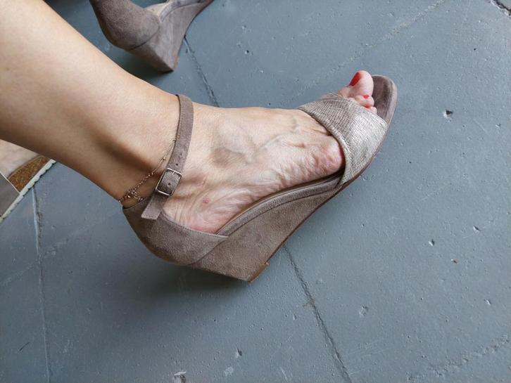 Damesschoenen Marque Unisa sleehakken maat 41, Kleding | Dames, Schoenen, Gedragen, Sandalen of Muiltjes, Beige, Ophalen of Verzenden