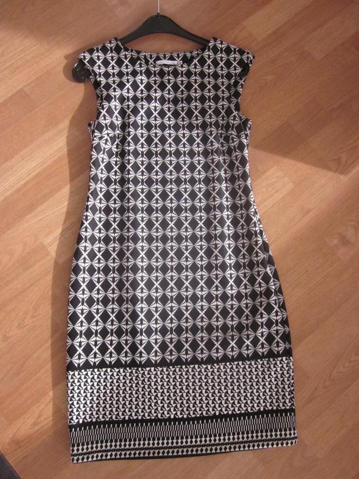 splinternieuw zwart-wit kleed zonder mouwen, Kleding | Dames, Jurken, Nieuw, Maat 38/40 (M), Zwart, Ophalen of Verzenden