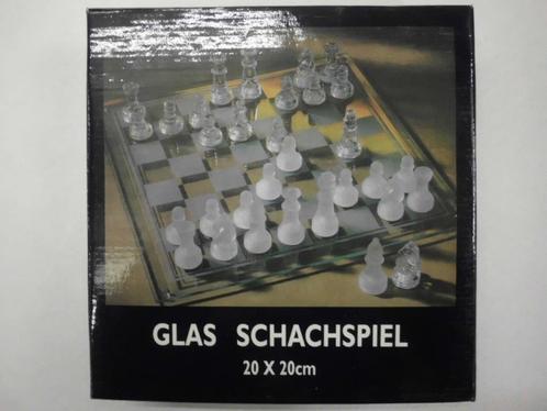 Glazen schaakspel 20x20cm - NIEUW, Hobby & Loisirs créatifs, Jeux de société | Jeux de plateau, Neuf, 1 ou 2 joueurs, Enlèvement ou Envoi