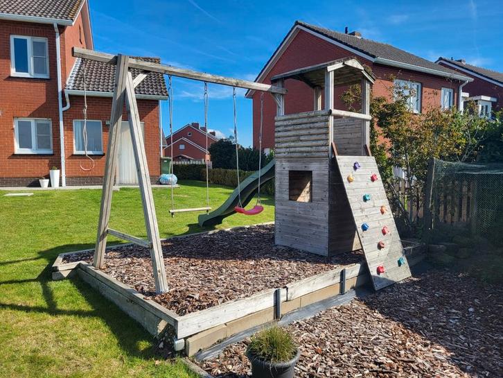Speeltuin met glijbaan, klimmuur, schommel en accesoires, Kinderen en Baby's, Speelgoed | Buiten | Speeltoestellen, Zo goed als nieuw