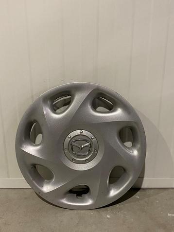 Wieldop Mazda 323 | 14 Inch | 2454 disponible aux enchères