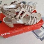 Zomerschoenen, Ophalen, Zo goed als nieuw