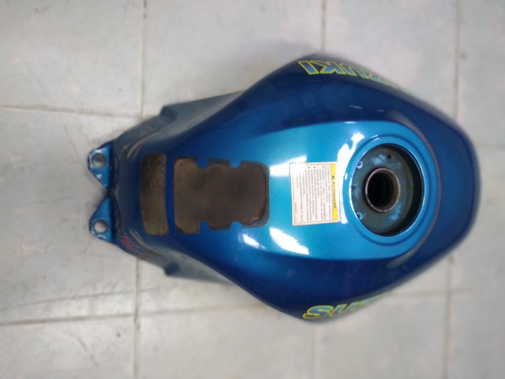 suzuki gsxf 600/750 model '88-'97 benzinetank, Ophalen of Verzenden, Gebruikt