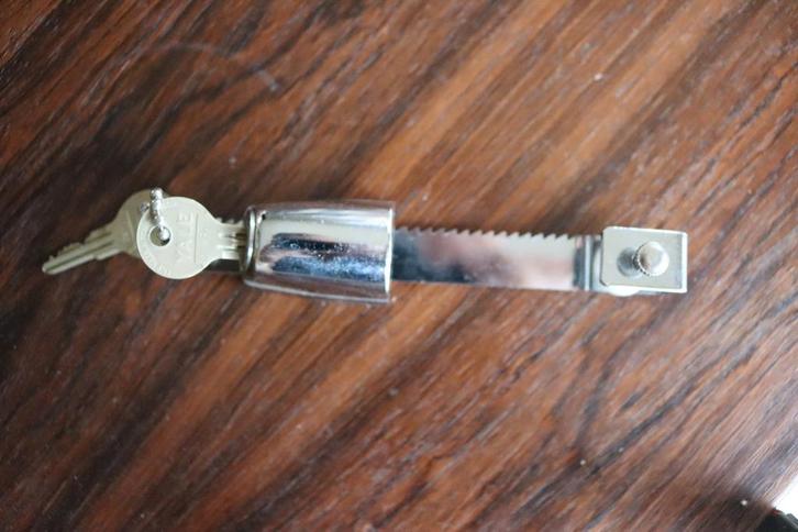 Schuifslot vitrinedeur, Huis en Inrichting, Kasten | Vitrinekasten, Gebruikt, Ophalen