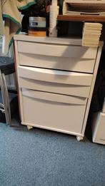 Petit meuble type commode, Ophalen, Overige materialen, Gebruikt, 3 of 4 laden