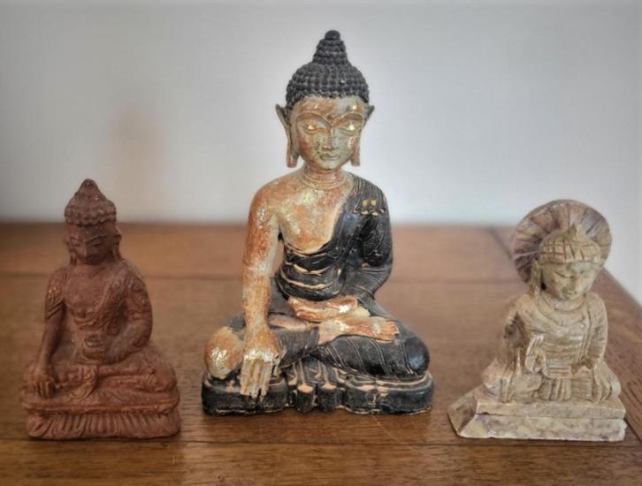 3 oude zittende Boeddha's, Verzamelen, Beelden en Beeldjes, Gebruikt, Religie, Ophalen of Verzenden