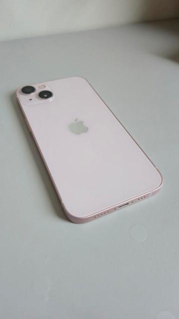 Iphone 13 roze 128 gb in topconditie met 5 covers  beschikbaar voor biedingen