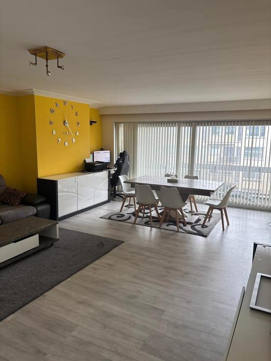 Ruim en licht appartement te huur — 120 m² - parking, Immo, Appartementen en Studio's te huur, Brussel, 50 m² of meer